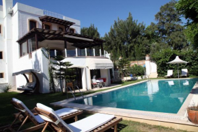 Private Villa- Private pool and garden